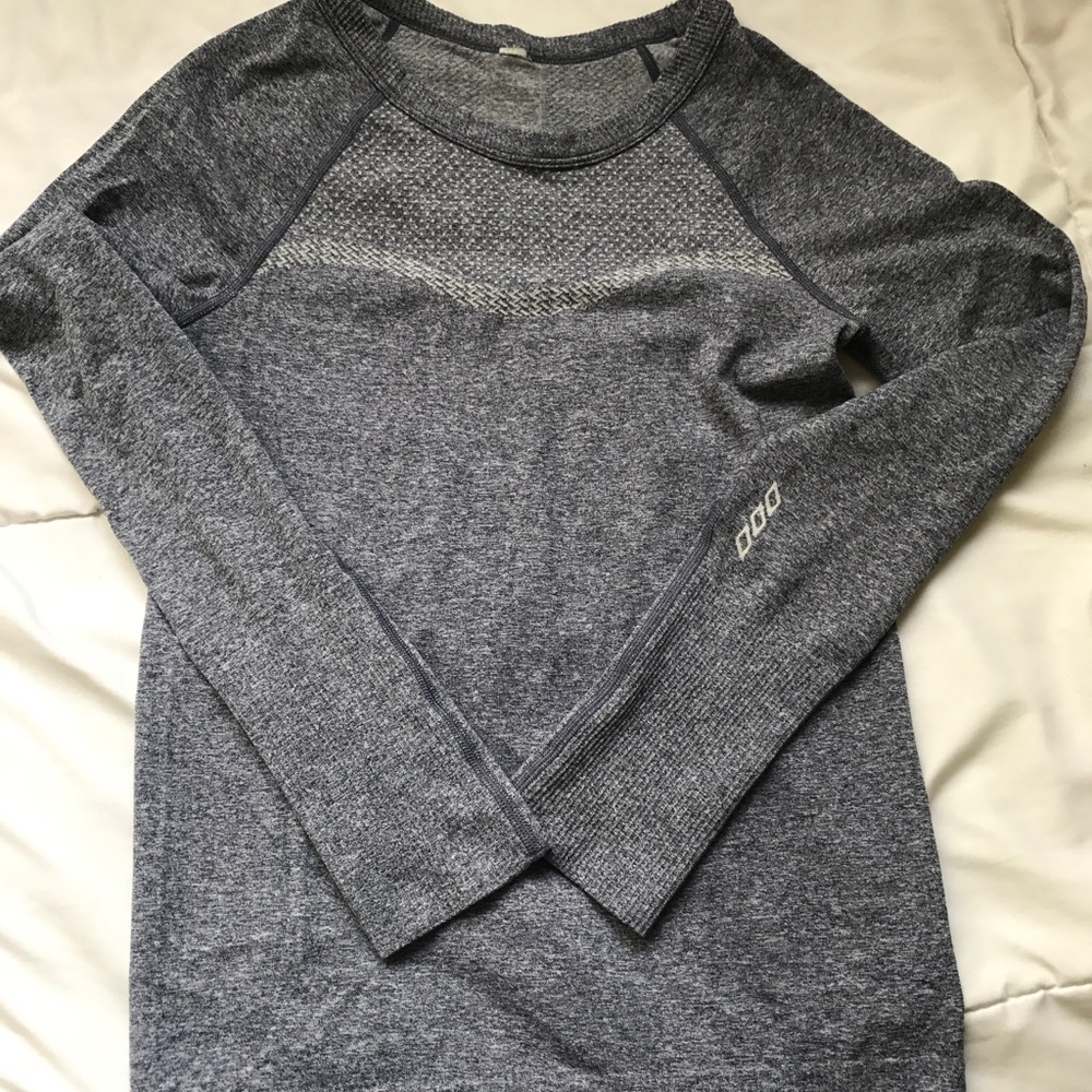 Lorna Jane Charlie seamless long sleeve top